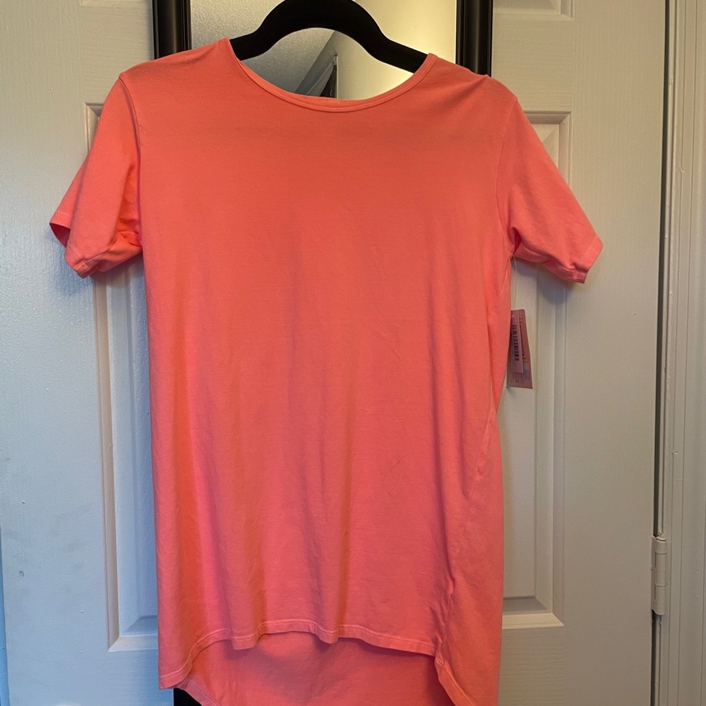 LuLaRoe Kid’s (Women’s S) Gracie Hi-Lo Shirt